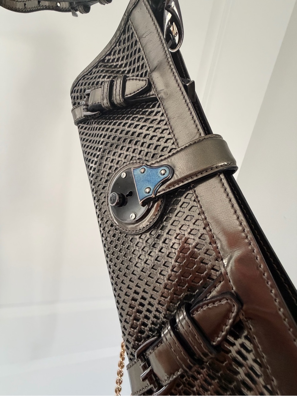 ✨ Authentic Burberry Leather Clutch – Made in Italy ✨